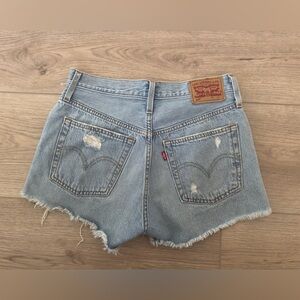 Levi's Light Blue Distressed Jean Shorts 🤍🤎